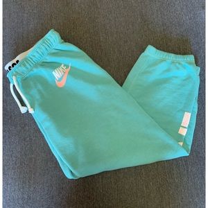 Nike Capri Sweatpants